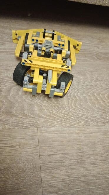 maşın modelləri: LEGO Technic 42035 Karxana Yük maşını konstruktoru. Bu konstruktor 362 — 5