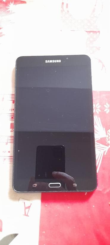 Samsung planşet - Model: Galaxy Tab (home düyməli, Samsung loqolu ön — 1