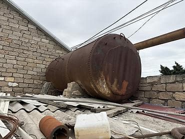 Baklar və çənlər: Metallik silindrik yanacaq/su çəni - Material: qalın divarlı polad - — 2