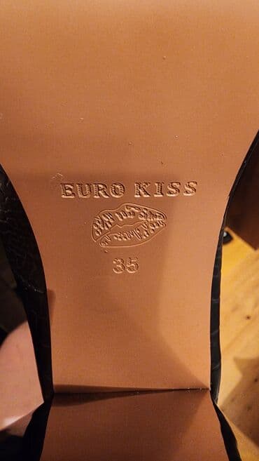 qadın oksfordları: Botinka 37 razmerayaqqabi 35,5-36 .tezedir 25 azn — 5