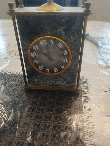 Masaüstü saatlar, Mexaniki, Saniyə əqrəbi