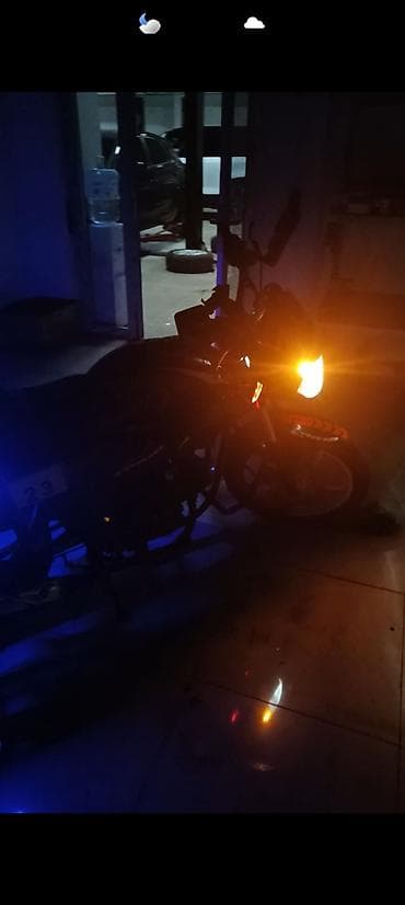 gence avtomobil ehtiyat hisseleri: Sport üslublu şəhər motosikleti - Rəng: qara-qırmızı kombinə, gövdədə — 4