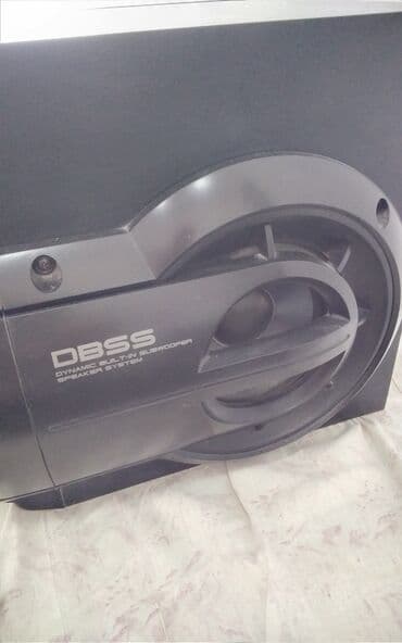 Səs gücləndiriciləri: 3800 w Güclü səs sistemi 2 Basoviki 2 Səs Kalonkaları var — 2