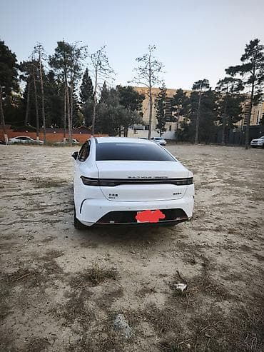 kran satilir: 2025 model BYD Destroyer 05 DM-i plug-in hibrid sedan - 2025-in sonu — 7