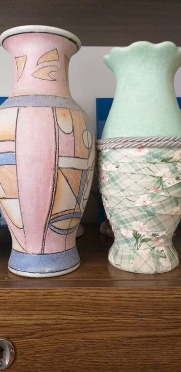 dekorativ gullər: Guldanlar 3 eded her biri 25man . 3 de alinarsa endirim olacaq — 2