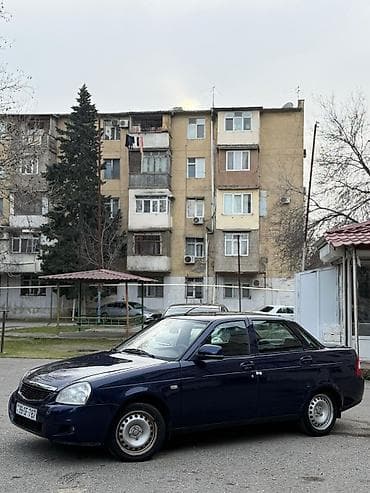 vaz 2106 mator: Lada Priora sedan – tünd mavi rəngdə, Azərbaycan nömrə nişanı — 5