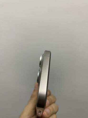 Video oyunlar və konsollar: IPhone 15 Pro, 128 GB, Natural Titanium, Face ID — 5
