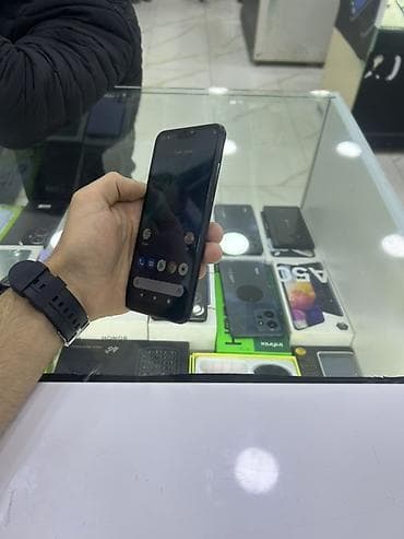 mobil telefonlar ucuz: Xiaomi Mi A2 Lite, 32 GB, rəng - Qara, 
 İki sim kartlı — 2