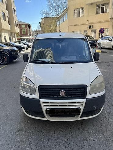 Fiat Doblo: 1.4 l | 2014 il 398000 km Van/Minivan