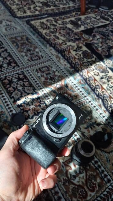 Компьютеры, ноутбуки и планшеты: Sony alpha 6000 пробег 4113 в отличнлм состоянии! В комплект входят — 3