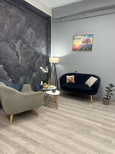 Həftənin müyyən günləri ofis icarəyə verilir. Həftədə 1 gün aylıq 100