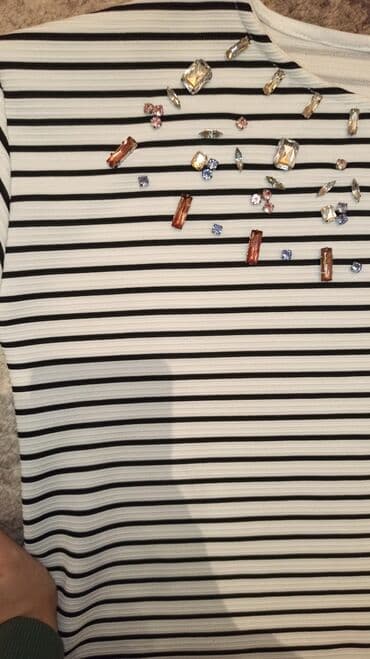 ağ koftalar: Kofta standart razmerdir s/m olar, 1 defe geyilib, yenidir.15 azn — 2