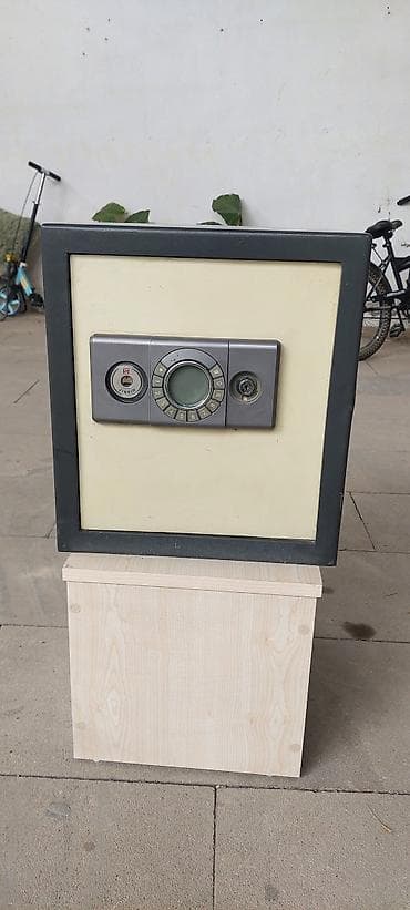 seyfler: Polad seyf – elektron və açarlı kilid sistemi ilə - Material: qalın — 1