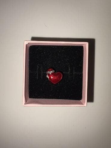 Şarmlar: Şarm, Pandora — 1