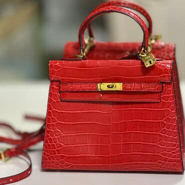 qaşlı çanta: Sumka Baha alinib
Çanta — 2