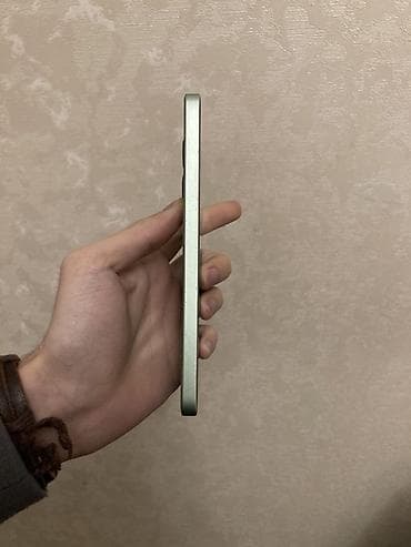 telefon tutan: Redmi Note 13, 256 GB — 2