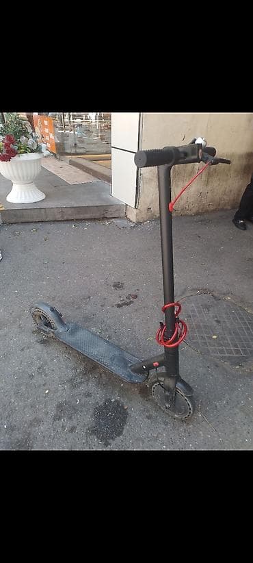 Elektrikli skuter - Qatlanan, yüngül şassi və komfortlu rezin — 3
