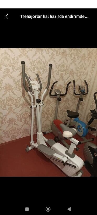 Rukzaklar: Ağ rəngdə olan bu elliptik trenajor məşq üçün funksional bir — 1