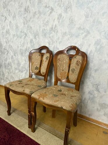 Qonaq otağı üçün, Qatlanmayan, Stul