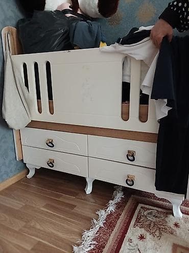 Oğlan və qız üçün, Yeni, Dördbucaq, Beşik, Matrassız, Yellənmə mexanizmsiz — 1