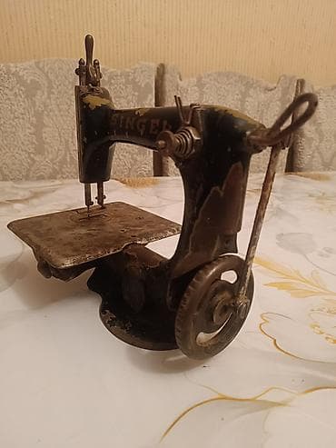 Məhsul: Singer mexaniki tikiş maşını (antik) Təsvir: - Klassik Singer — 2