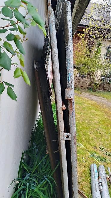 qapı icliyi: İşlənmiş Dəmir Həyət darvazası, Yana açılan, 4 m, Mexaniki, Qapı ilə, rəng - Boz, Ünvandan götürmə — 4