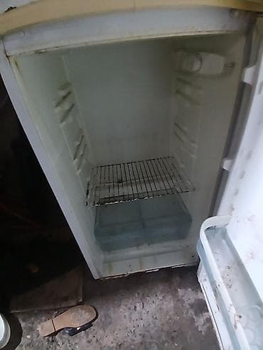 mikrovalnovka satilir: İki qapılı soyuducu - Üst hissə: dondurucu bölmə, ortada çıxarıla — 4