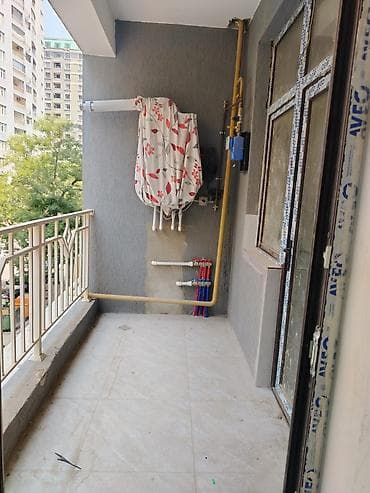 qaraba: 3 otaqlı, Yeni tikili, 105 kv. m — 6