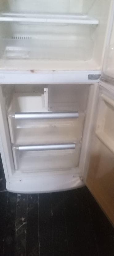 ssd satilir: 2 qapılı LG Soyuducu Satılır, rəng - Ağ — 2