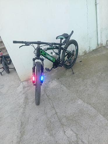 Yeni Şəhər velosipedi Adidas, 24", sürətlərin sayı: 32, Ünvandan götürmə