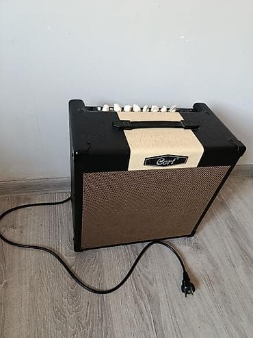 Cort CM30R amfi (BARTER VARDIR) 10/20 wattlıq amfilərlə dəyişdirilir