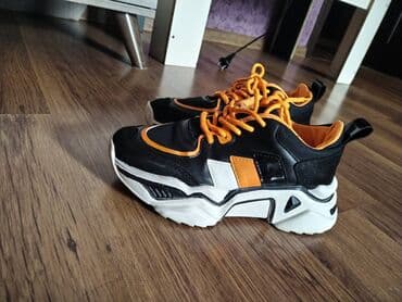 nike cortez qadın krossovkaları: Ölçü: 37, İşlənmiş — 4