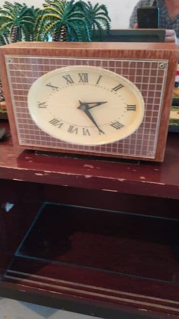 ayaq ustu saat: Qedimi saatdir 60ci illerindir basi cixanlar ozleri bilecek qiymetde — 1