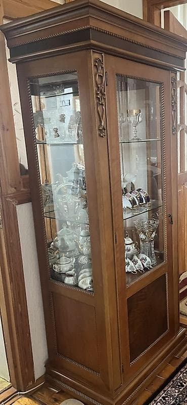 Dolab vitrinləri: Şüşəli dolab vitrini — 2