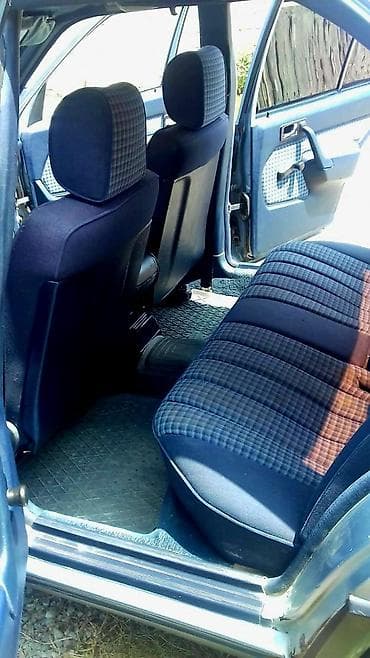 bmw e46 stop: Mercedes-Benz 190 (W201): 0.2 l | 1992 il Sedan — 6