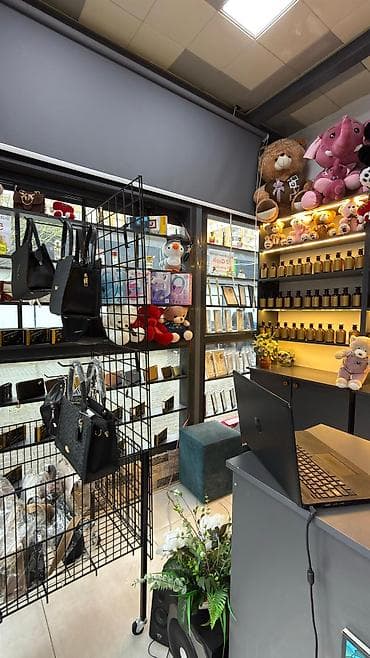 yolka oyuncaqları: Hazir biznes satılır Həzi Aslanov metrosunun tam yanında əsasən — 2