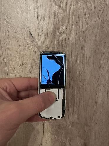 mobil telfonlar: Nokia 6700 Slide, rəng - Gümüşü, Qırıq — 2