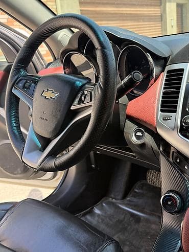 Chevrolet Cruze: 1.4 l | 210000 km Sedan — 8