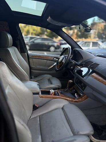 bmw salonu: BMW X5 (E53) – qara rəng, tam ölçülü premium SUV Texniki və dizayn — 8
