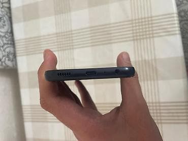 iphone c: IPhone 17 Pro — 3