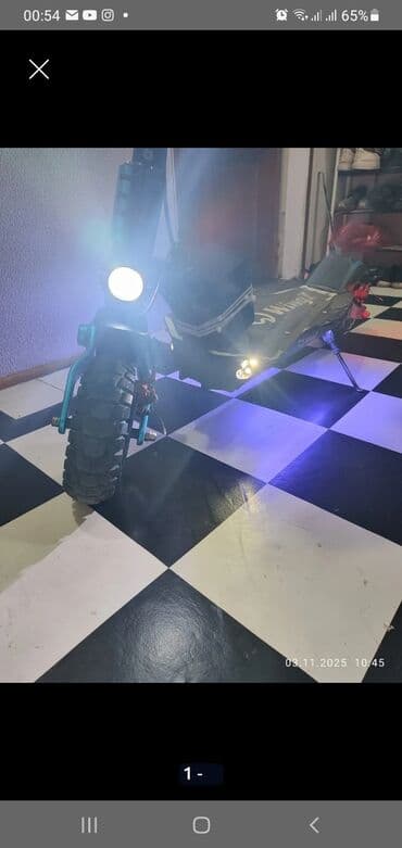 samokat arenda: Elektrik skuteri – Wingz Xüsusiyyətlər: - Güclü ön/alt LED işıqlar və — 2