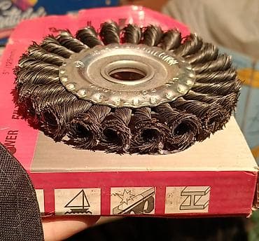 sulu boya: Kəsici dəzgah üçün burğulu tel fırça diski (angle grinder üçün) — 2