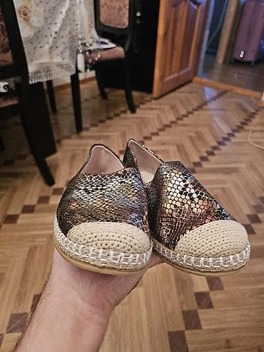 Туфли, Размер: 40, цвет - Золотой, Новый at lalafo.az Туфли, Размер: 40, цвет - Золотой, Новый