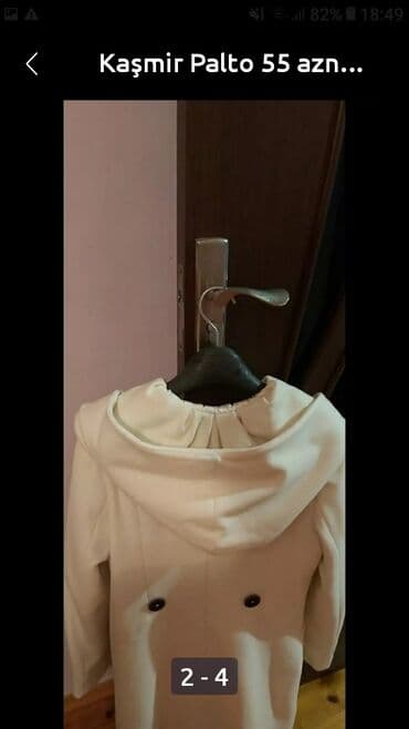 qadınlar üçün təbii dublyonkalar: Ağ rəngdə, ikiqat düyməli və kapüşonlu qadın paltosu. Qara rəngli — 3