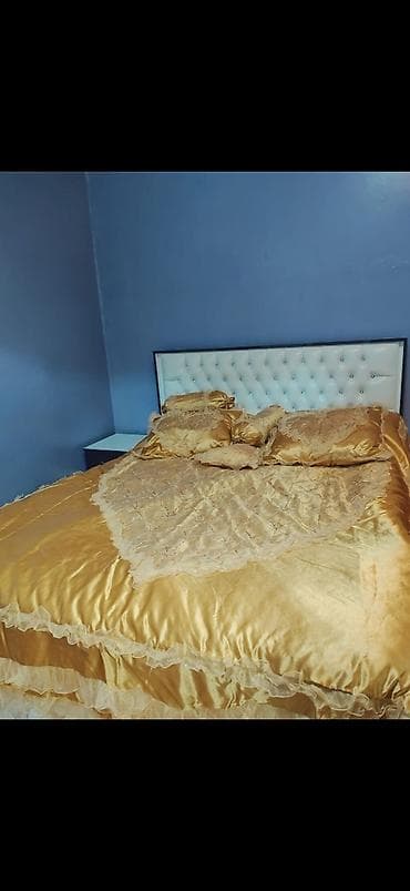 kitap refi: İkinəfərlik çarpayı, Dolab — 2