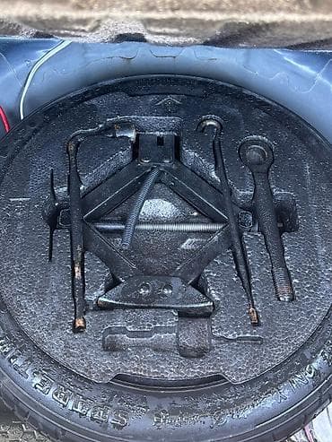 Kia: Kia Ceed: 1.6 л | 2011 г. Хэтчбэк — 7