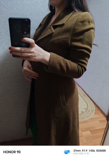 uzun kurtka modelleri: Qadın uzun palto - Rəng: tünd qəhvəyi - Model: klassik, dar kəsimli — 4