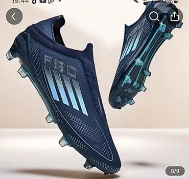 reebok krasovka: Futbol kramponları – qapalı bağlayıcısız (laceless) dizayn - Rəng — 1