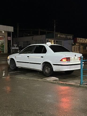 avto maşınlar: İran Khodro Samand LX sedan - Kuzov: 4 qapılı, ağ rəng, arxa və ön — 3