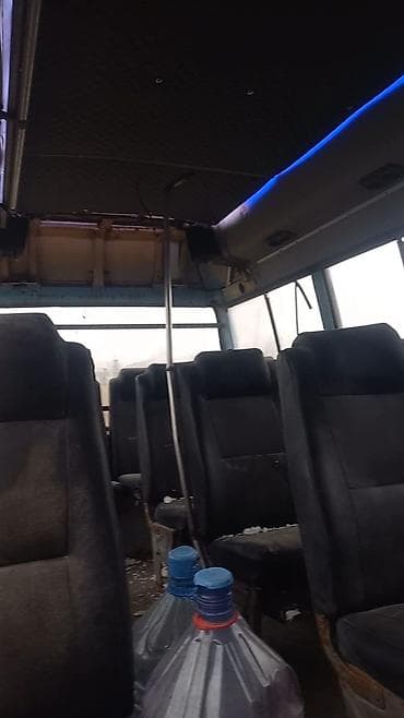 2008 ford transit: Açiq mavi rəngdə olan bu mikroavtobus, sərnişin daşınması üçün nəzərdə — 6